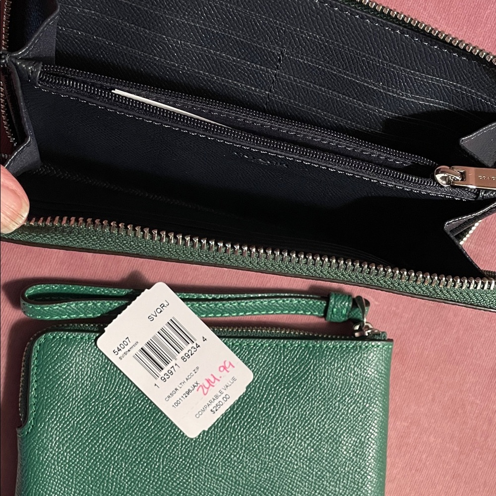 Coach Green Leather Wallet and Wristlet Duo  NWT - Picture 3 of 3